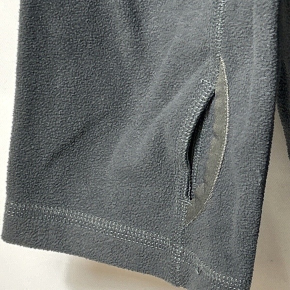 The North Face Men’s Size XXL Gray Pullover Fleece Long Sleeve Quarter Zip Top - Picture 6 of 10